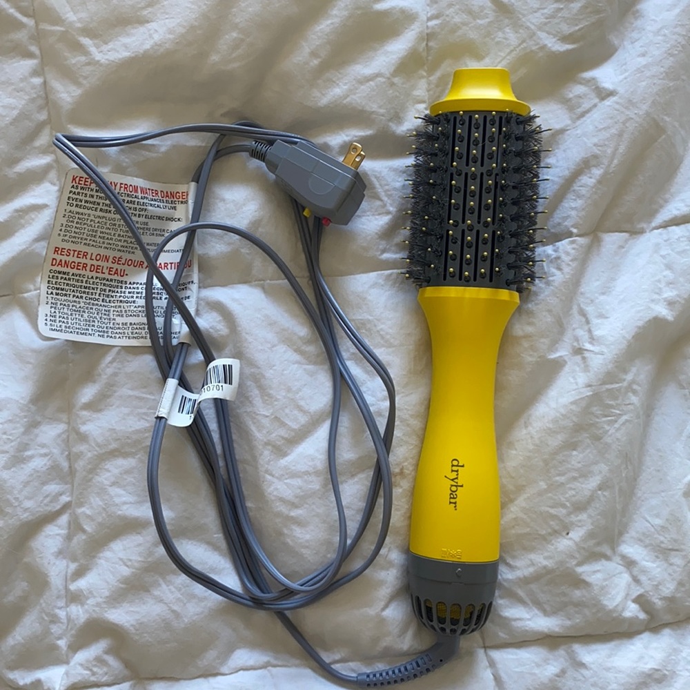 Drybar double shot blow drying brush
